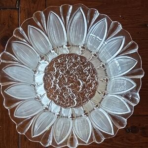 Beautiful Mikasa 11" Crystal Sunflower Bowl With Frosted Leaves.